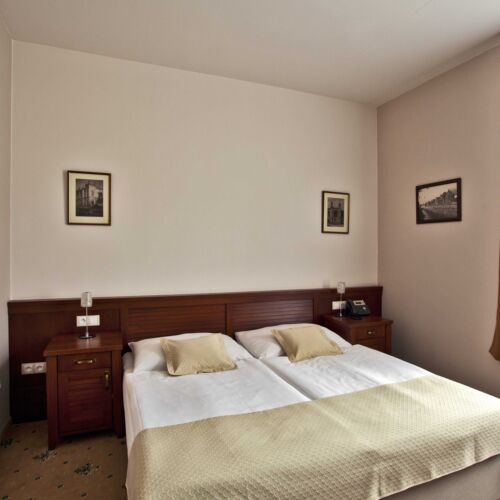 Standard Twin Room with Shower