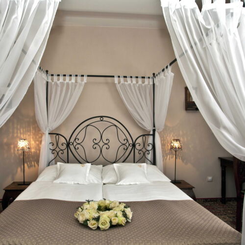Air Conditioned Double Room with Shower