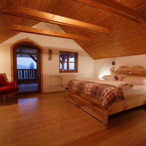 Pokoj se sprchou s balkónem pro 2 os.