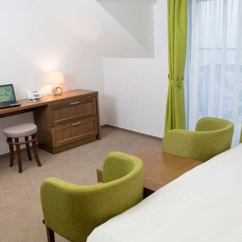 Pokoj se sprchou s balkónem pro 2 os.