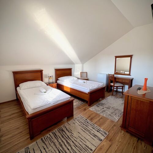 Pokój 2-osobowy na piętrze z prysznicem