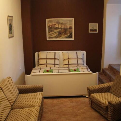 Třílůžkový pokoj - manželská postel