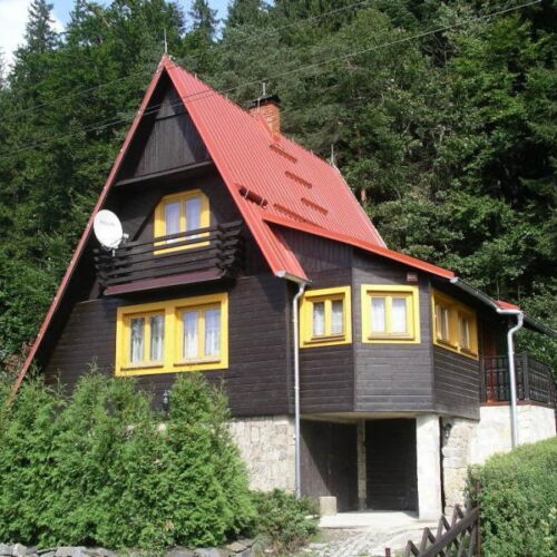 Chata (jako celek) se sprchou s vlastní kuchyňkou pro 10 os. (s možností přistýlky)