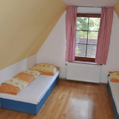 Apartament cu duș cu chicinetă proprie pentru 4 pers. (se poate solicita pat suplimentar)