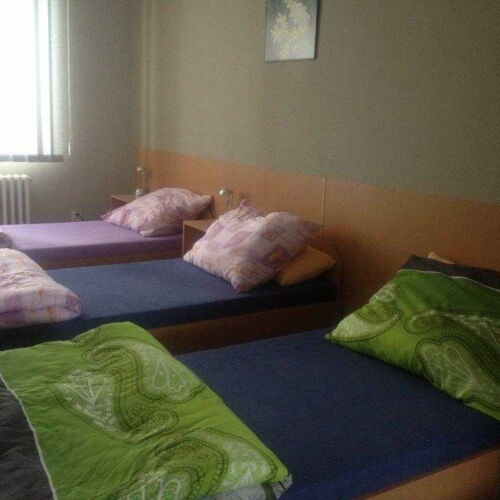 Pokoj se společnou kuchyňkou  pro 4 os.