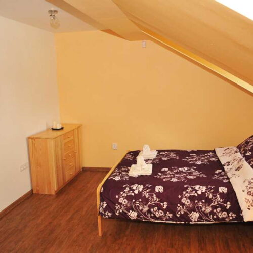 Apartament cu chicinetă proprie pentru 4 pers. (se poate solicita pat suplimentar)