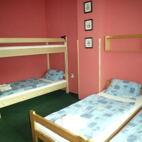 Pokoj se sprchou  pro 5 os.