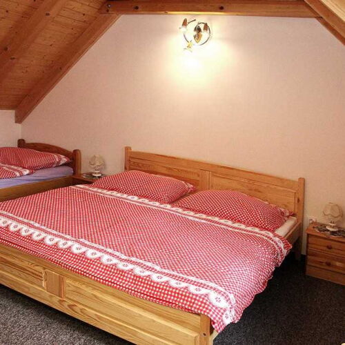 Apartament cu chicinetă proprie pentru 4 pers.