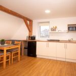 Zuhanyzós saját teakonyhával 4 fős apartman