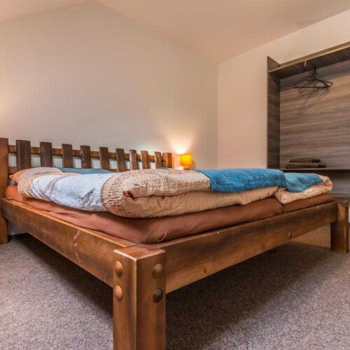 Apartman se sprchou s vlastní kuchyňkou pro 5 os. se 2 ložnicemi