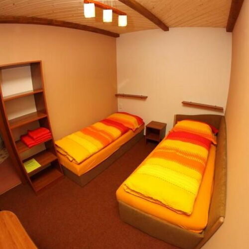 Chalupa (jako celek) se sprchou s terasou pro 8 os.