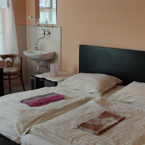 Izba pre 2 os. (s možnosťou prístelky)