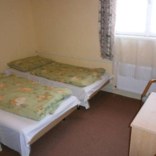 Pokoj se sprchou  pro 4 os.