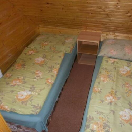 Pokoj se sprchou  pro 5 os.