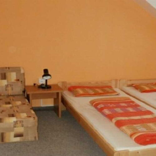 Pokoj s koupelnou se sprchou pro 4 os.