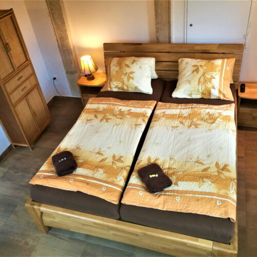 Apartman se sprchou s vlastní kuchyňkou s manželskou postelí s 1 ložnicí