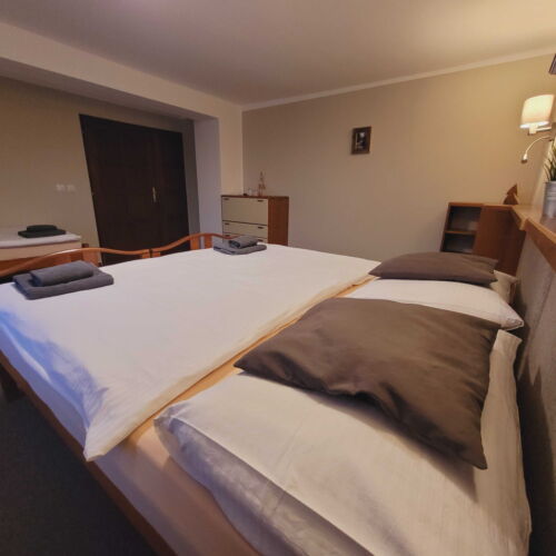 Komfort Pokoj se sprchou pro 3 os.