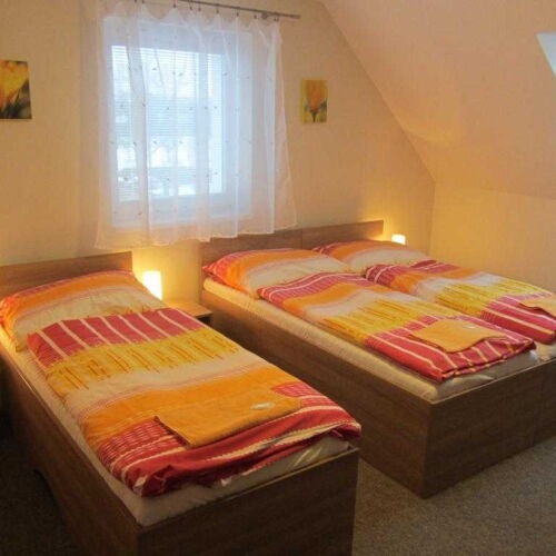 Camera cu duș cu chicinetă proprie pentru 6 pers.