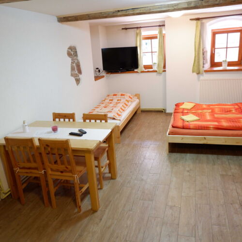 Apartman se sprchou s vlastní kuchyňkou pro 4 os. s 1 ložnicí