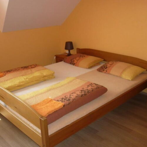 Pokoj se sprchou s klimatizací pro 4 os.