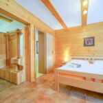Zweibettzimmer mit Dusche