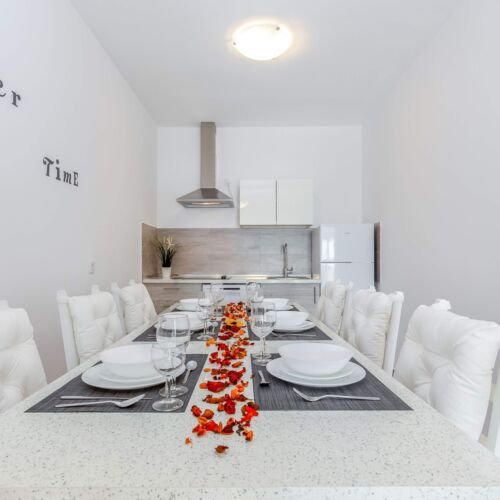 Ground Floor Premium 3-Room Apartment for 6 Persons
