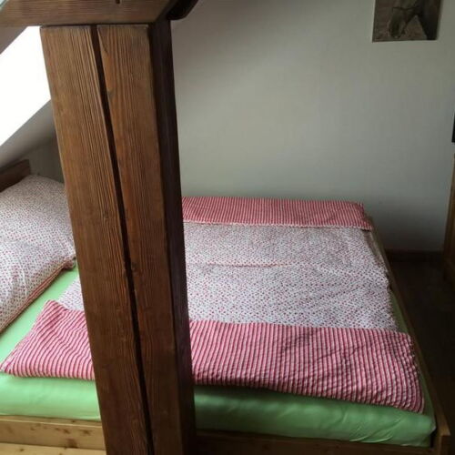 Pokoj s manželskou postelí