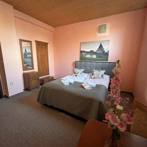 Pokoj se sprchou  pro 3 os.