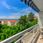 Tengerre néző emeleti 2 fős apartman 1 hálótérrel