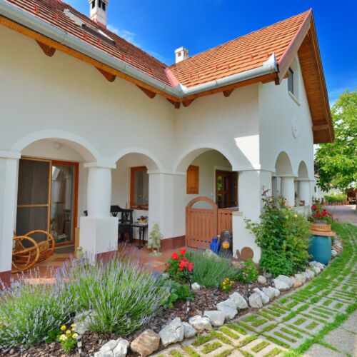 Garden View Family Apartment for 12 Persons (extra beds available)