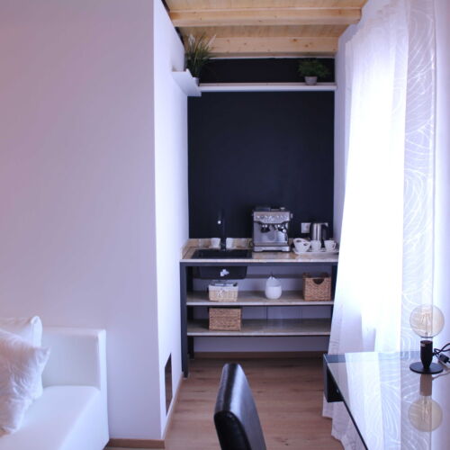 1-Room Air Conditioned Apartment for 2 Persons with Bathtub