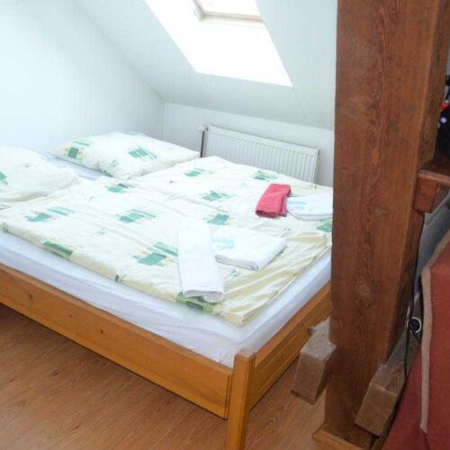 Camera cvadrupla (se poate solicita pat suplimentar)