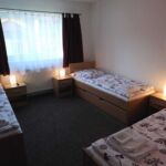 9. Třílůžkový pokoj