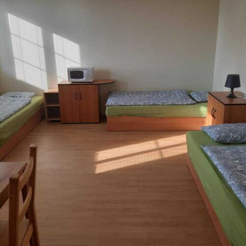 Pokoj se sprchou s vlastní kuchyňkou pro 3 os.