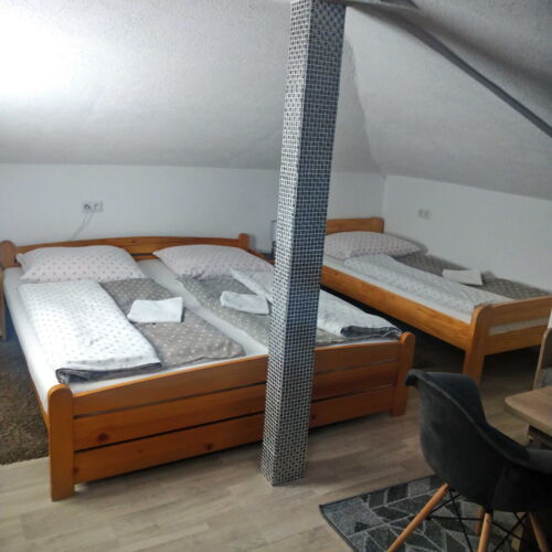 Apartman s klimatizací se sprchou pro 4 os. s 1 ložnicí (s možností přistýlky)