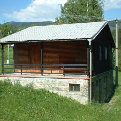 Chata 4-osobowy z aneksem kuchennym z tarasem