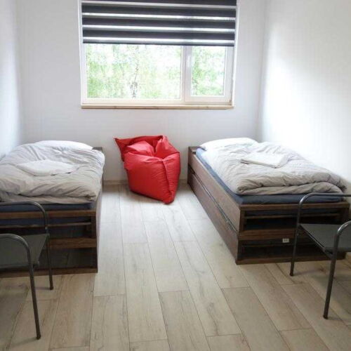 Pokoj se sprchou s terasou pro 2 os. (s možností přistýlky)