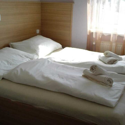 Apartament cu duș pentru 4 pers. (se poate solicita pat suplimentar)