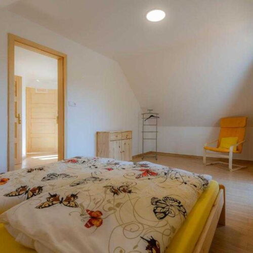 Apartman se sprchou s terasou pro 4 os. se 2 ložnicemi