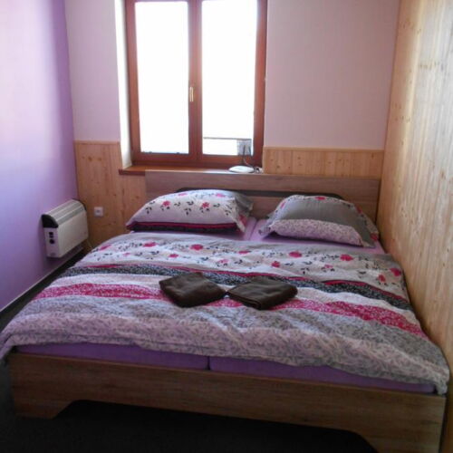 Pokoj se sprchou  pro 2 os.