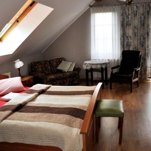 Pokój 2-osobowy z łazienką (możliwa dostawka)