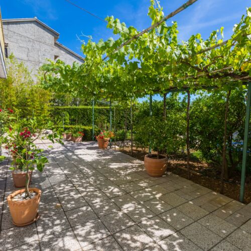 Ground Floor 2-Room Apartment for 3 Persons with Terrace