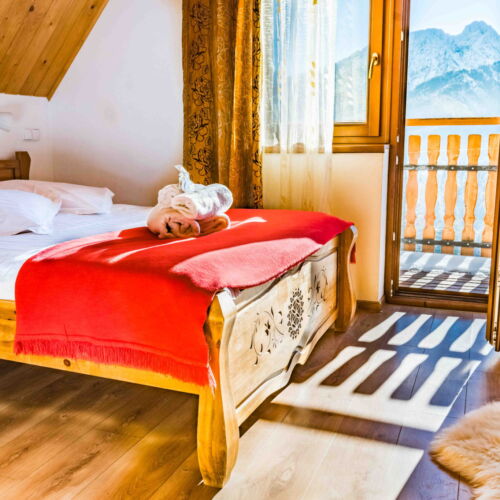 Deluxe Mountain View Quadruple Room