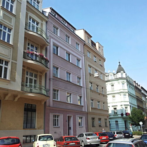 Apartman se sprchou s privátní koupelnou mimo apartmán pro 2 os. (s možností přistýlky)