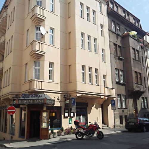 Apartman se sprchou s privátní koupelnou mimo apartmán pro 4 os. (s možností přistýlky)