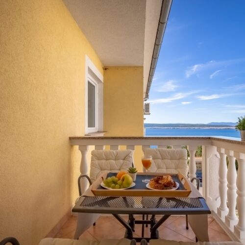 Deluxe Sea View 2-Room Apartment for 4 Persons (extra bed available)
