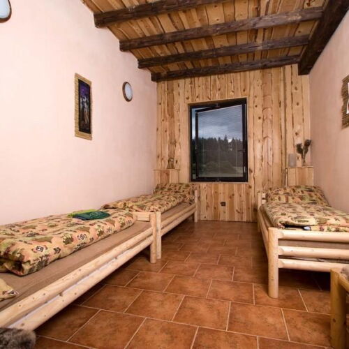 Pokoj se sprchou  pro 3 os.