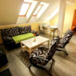 Zuhanyzós 3 fős apartman (pótágyazható)