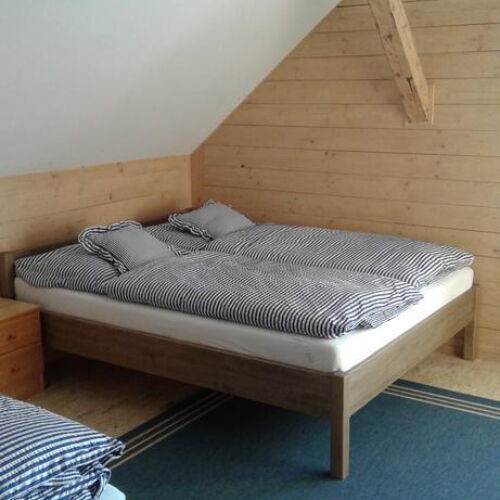 Pokoj se sprchou  pro 3 os.