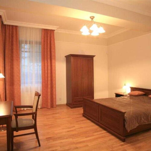 Deluxe Apartman se sprchou pro 6 os.